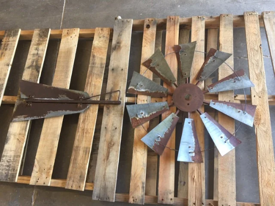 30 Inch Rustic Full Windmill Head WITH Small Rustic Tail
