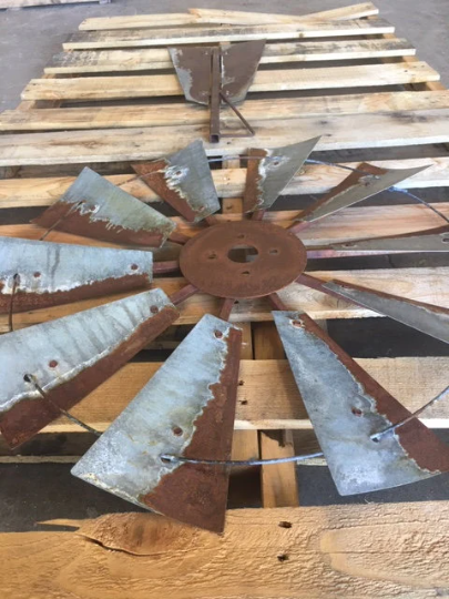 30 Inch Rustic Full Windmill Head WITH Small Rustic Tail